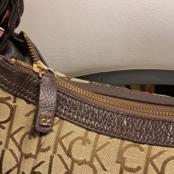 Calvin Klein Canvas & Leather Monogram Baguette Vintage Shoulder Bag GUC - Picture 6 of 16